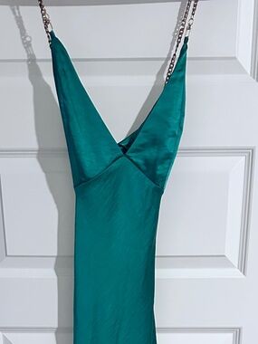 Showpo Chain Strap Plunge Bias Cut Satin Maxi Dress - Emerald Green - Size 6